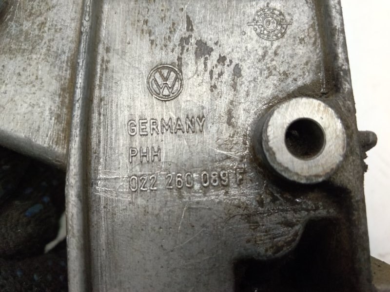 Кронштейн генератора Volkswagen Touareg 2003 7L