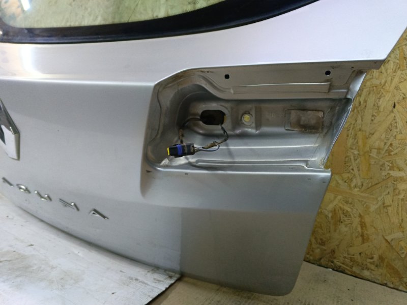 Крышка багажника Renault Laguna 2008