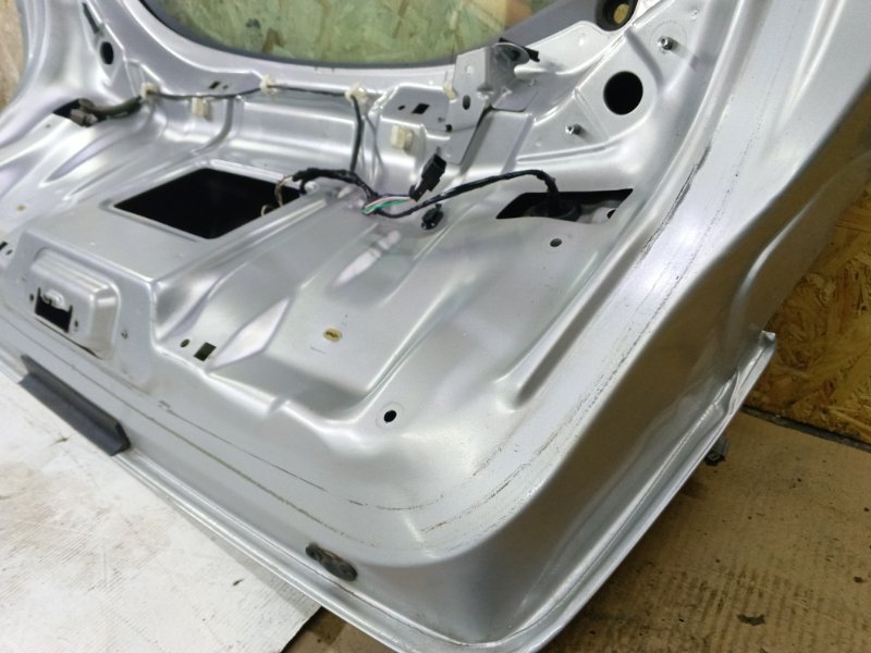 Крышка багажника Renault Laguna 2008