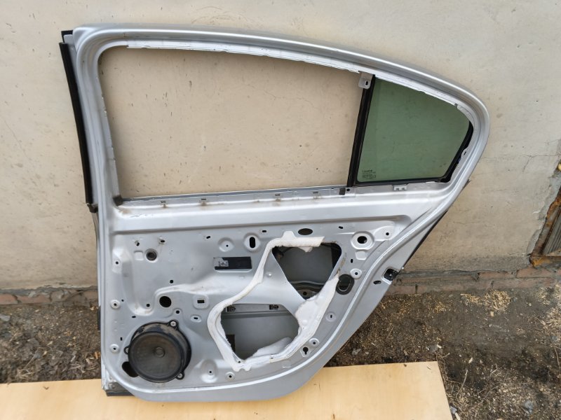 Дверь Renault Laguna 2008