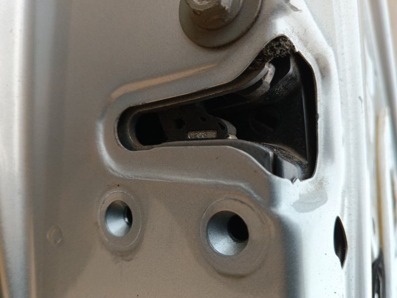 Дверь Renault Laguna 2008