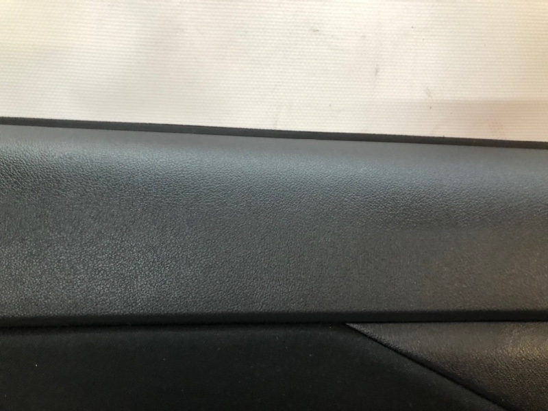 Обшивка двери Mitsubishi Outlander 2021 GF8W