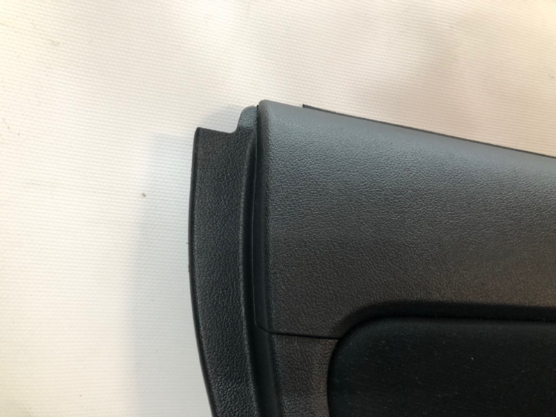 Обшивка двери Mitsubishi Outlander 2021 GF8W
