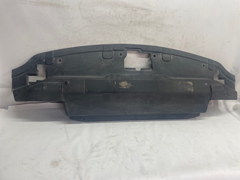 Кожух замка капота Ford Expedition 1996-2001 UN93