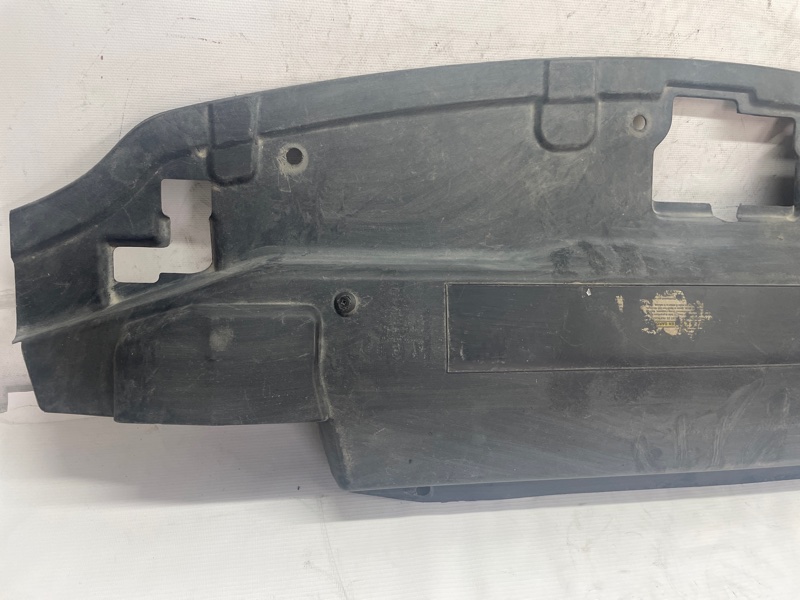 Кожух замка капота Ford Expedition 1996-2001 UN93