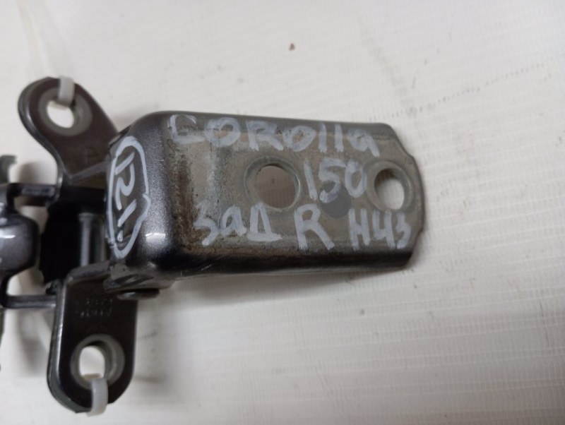 Петля двери Toyota Corolla 2008 ZRE152R