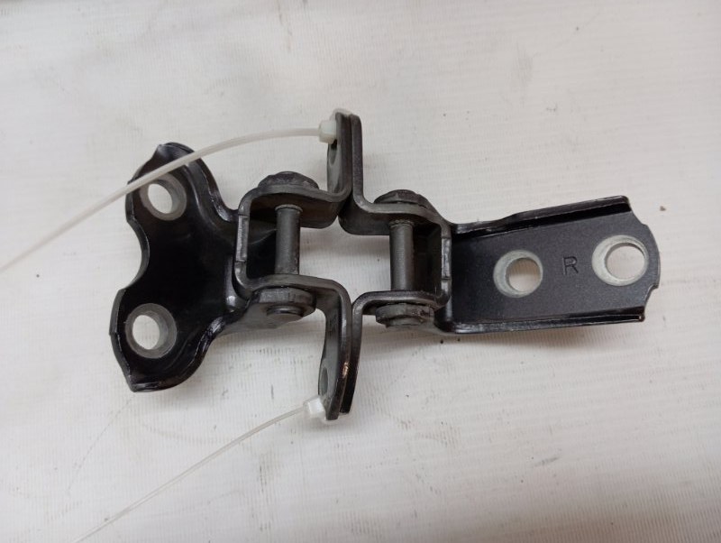 Петля двери Toyota Corolla 2008 ZRE152R