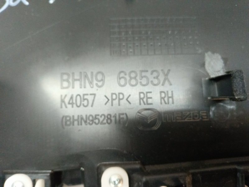 Обшивка двери Mazda Mazda 3 2015 BM