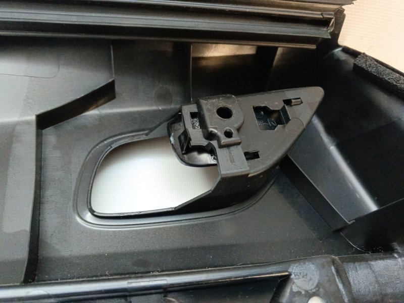 Обшивка двери Mazda Mazda 3 2015 BM