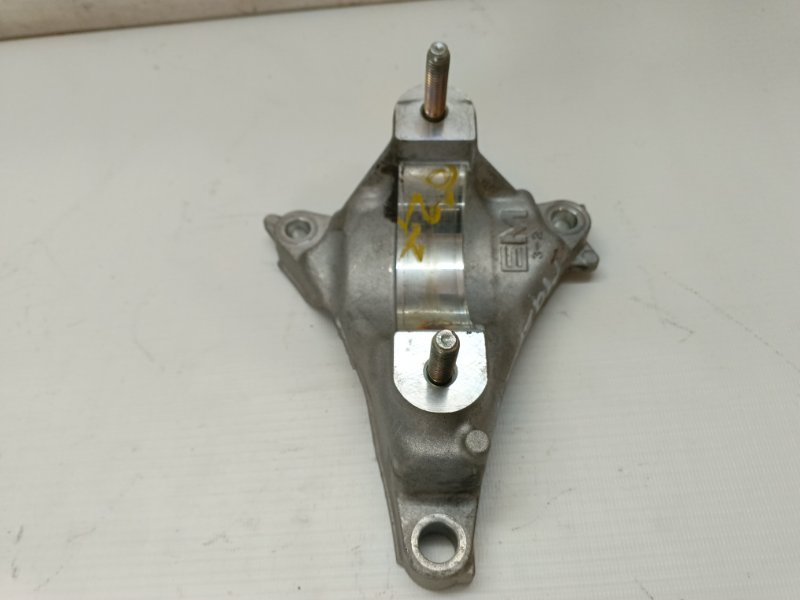 Кронштейн полуоси Mazda Mazda 3 2020 BP