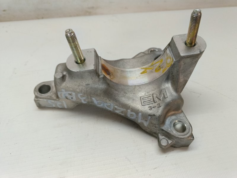 Кронштейн полуоси Mazda Mazda 3 2020 BP
