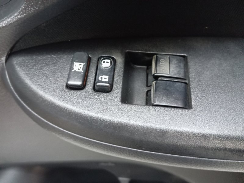 Обшивка двери Toyota Corolla 2008 ZRE152R