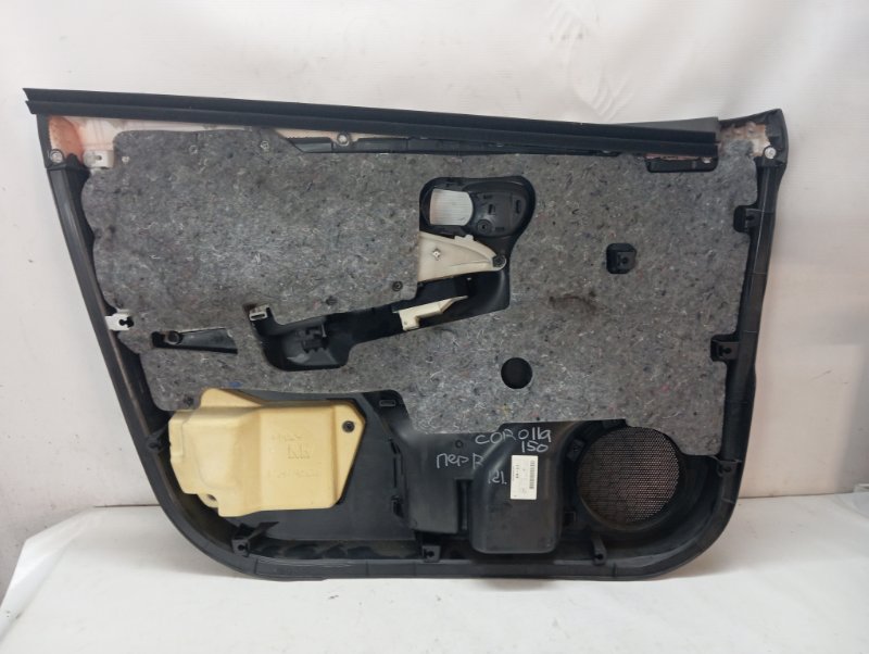 Обшивка двери Toyota Corolla 2008 ZRE152R