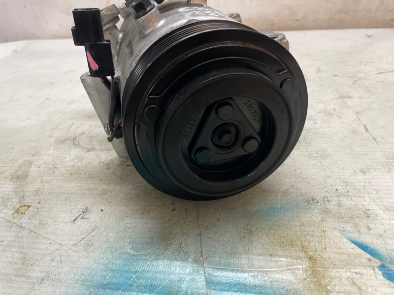 Компрессор кондиционера Mazda CX-30 2020