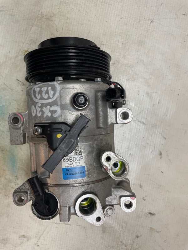 Компрессор кондиционера Mazda CX-30 2020