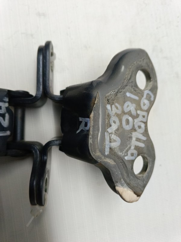 Петля двери Toyota Corolla 2014 ZRE172R