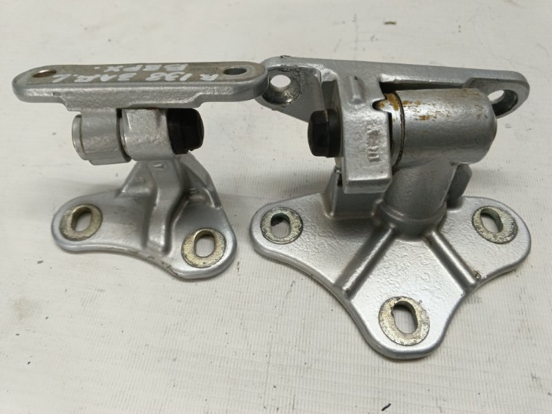 Петля двери Mercedes-Benz R-Class 2006 R 350