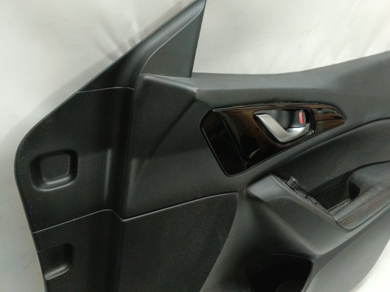 Обшивка двери Mazda Mazda 3 2015 BM