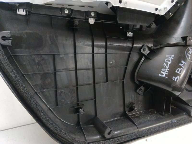 Обшивка двери Mazda Mazda 3 2015 BM