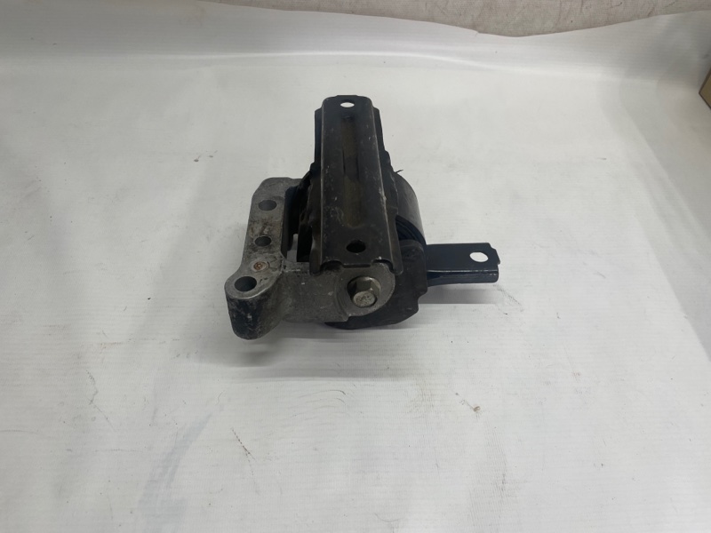 Подушка двигателя Mitsubishi Outlander 2005-2012