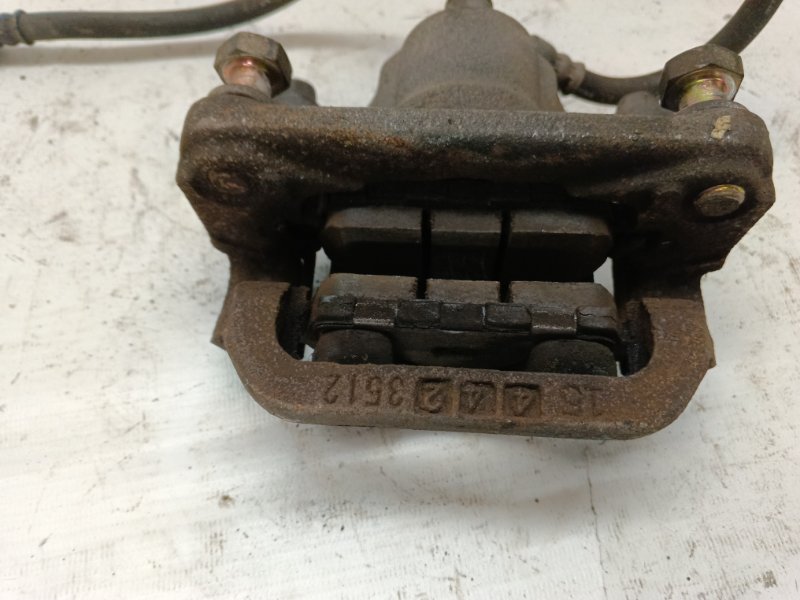Суппорт Nissan X-Trail 2001-2007 NT30