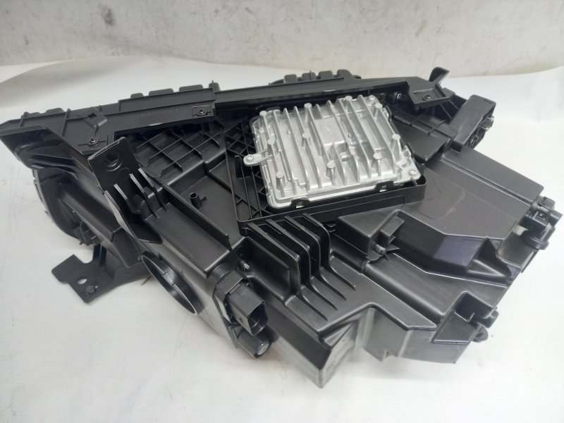 Фара Geely Monjaro 2023