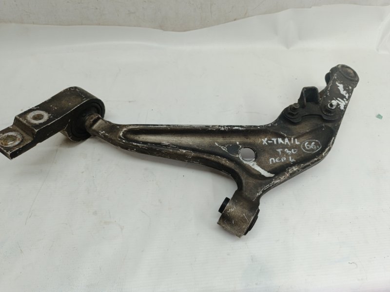 Рычаг Nissan X-Trail 2001-2007 NT30