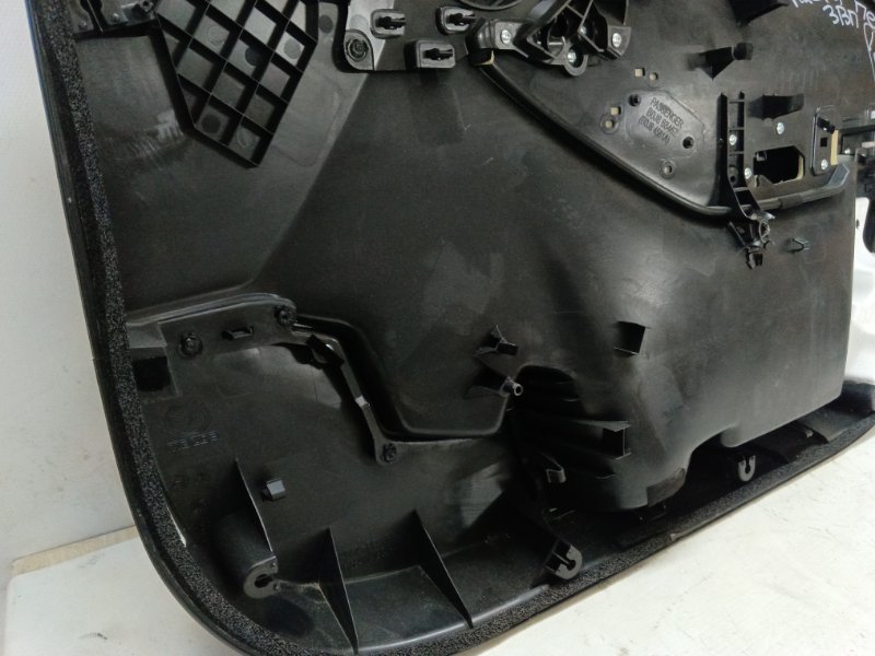 Обшивка двери Mazda Mazda 3 2020 BP
