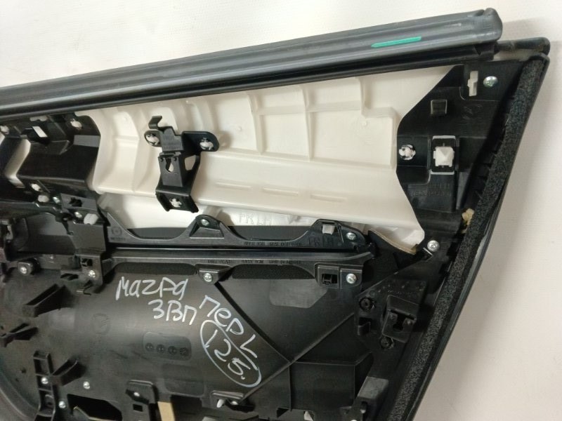 Обшивка двери Mazda Mazda 3 2020 BP