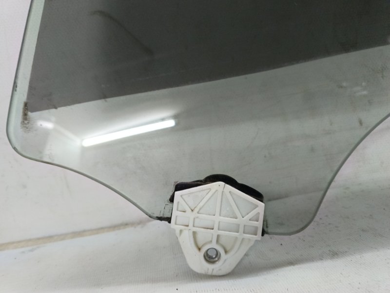 Стекло двери Mazda Mazda 3 2020 BP