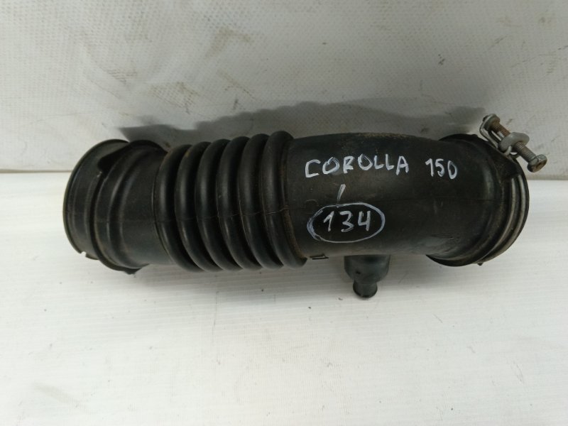 Патрубок воздушного фильтра Toyota Corolla 2008