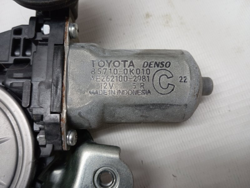 Стеклоподъемник Toyota Corolla 2014 ZRE172R