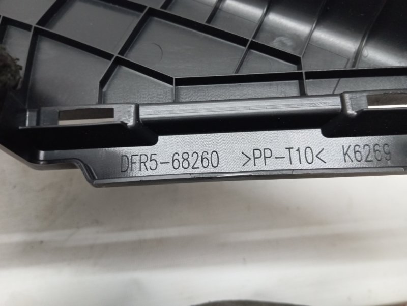 Обшивка стойки Mazda CX-30 2020