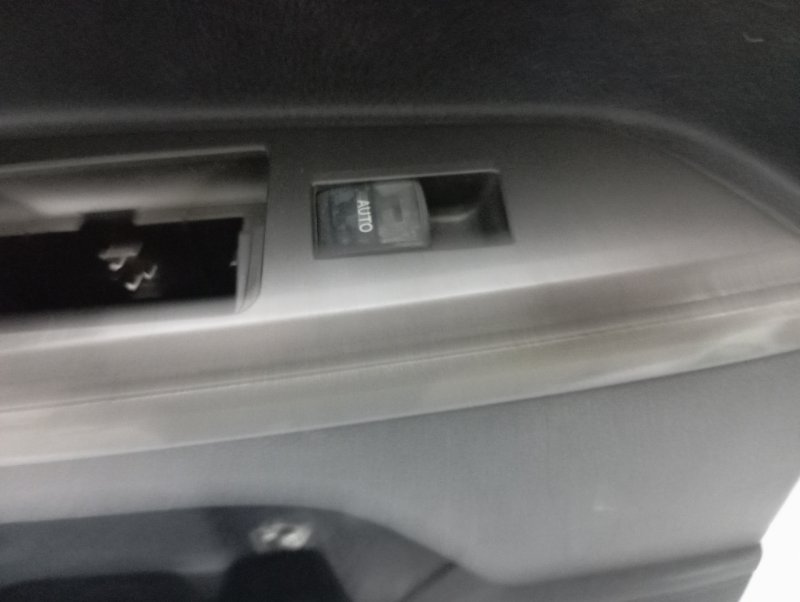 Обшивка двери Toyota Land Cruiser 200 2008 Внедорожник