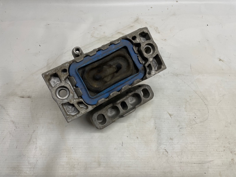 Подушка двигателя Skoda Octavia 2004-2013 A5