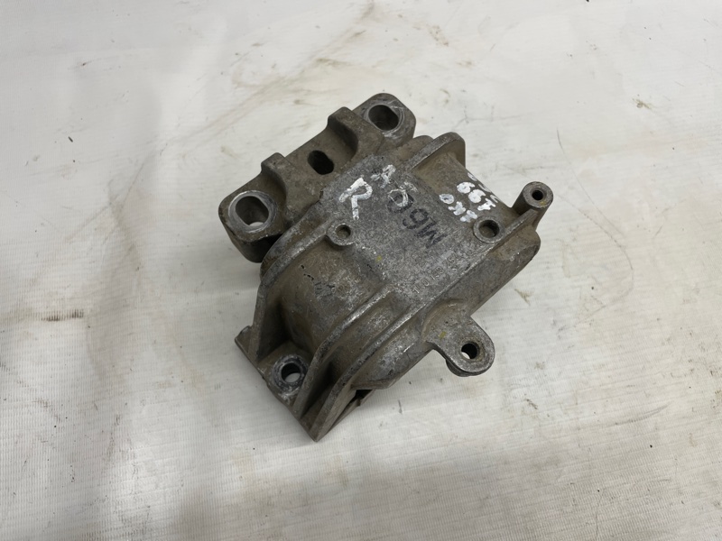 Подушка двигателя Skoda Octavia 2004-2013 A5