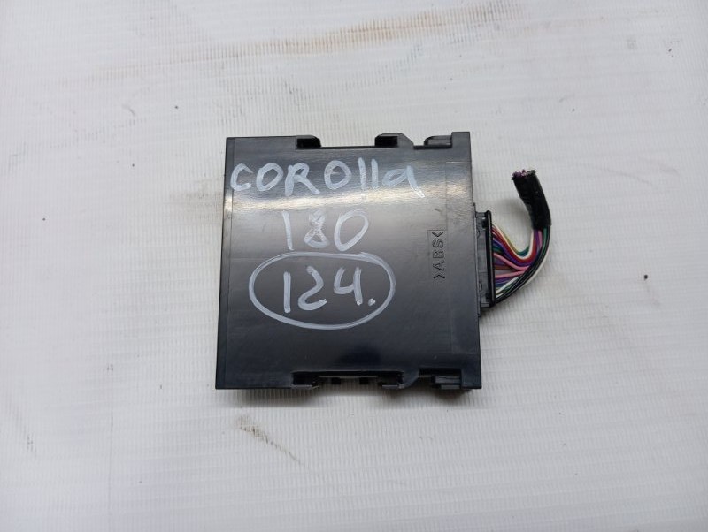 Блок электронный Toyota Corolla 2014 ZRE172R
