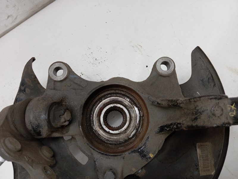 Кулак поворотный Toyota Corolla 2014 ZRE172R