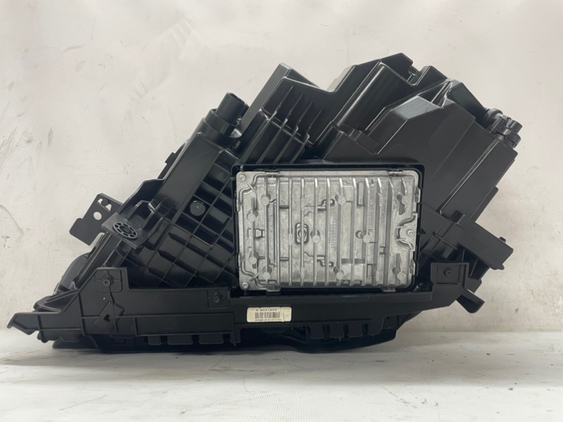 Фара Geely Monjaro 2023