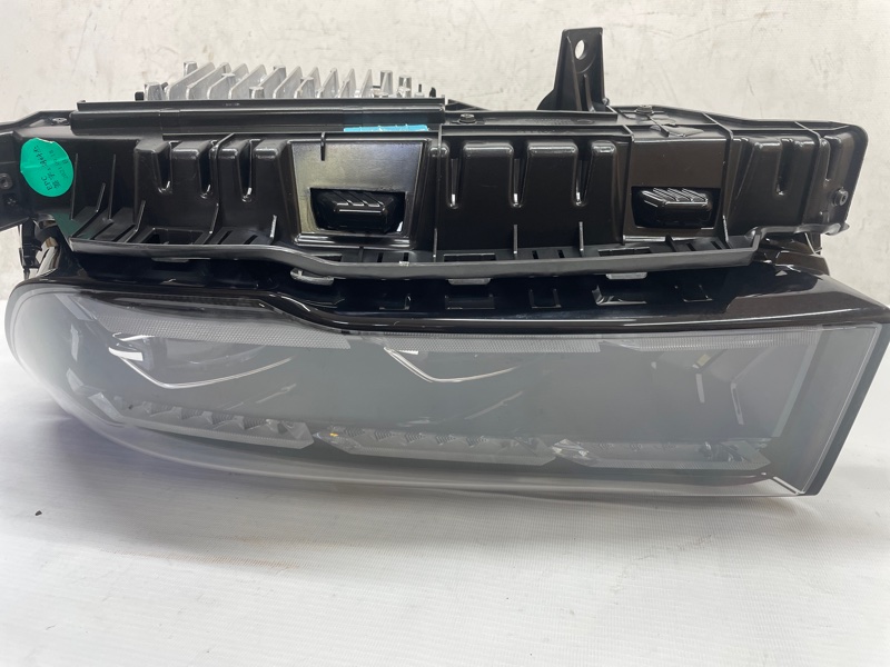 Фара Geely Monjaro 2023