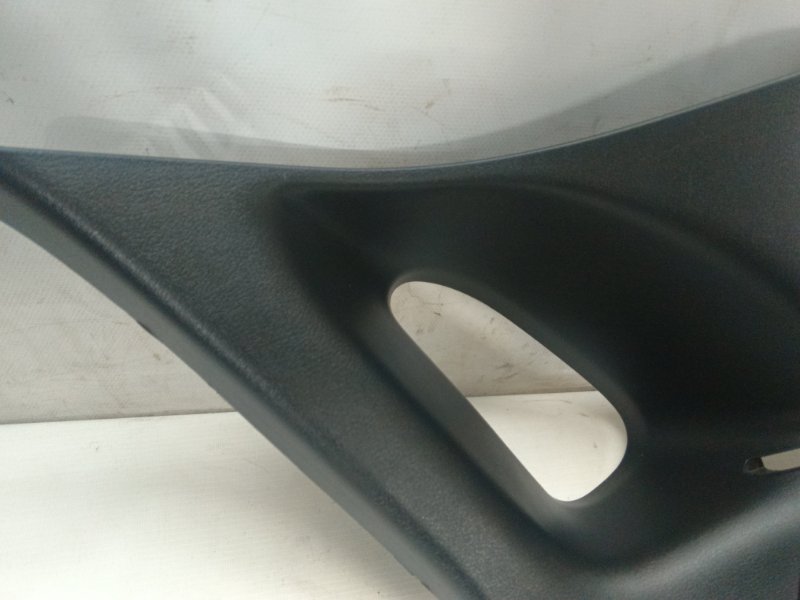 Обшивка стойки Mazda CX-30 2020