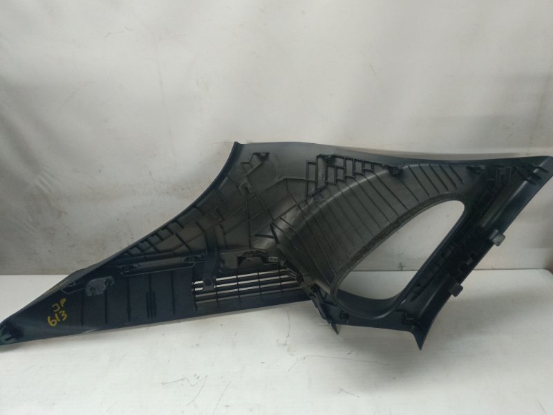 Обшивка стойки Mazda CX-30 2020
