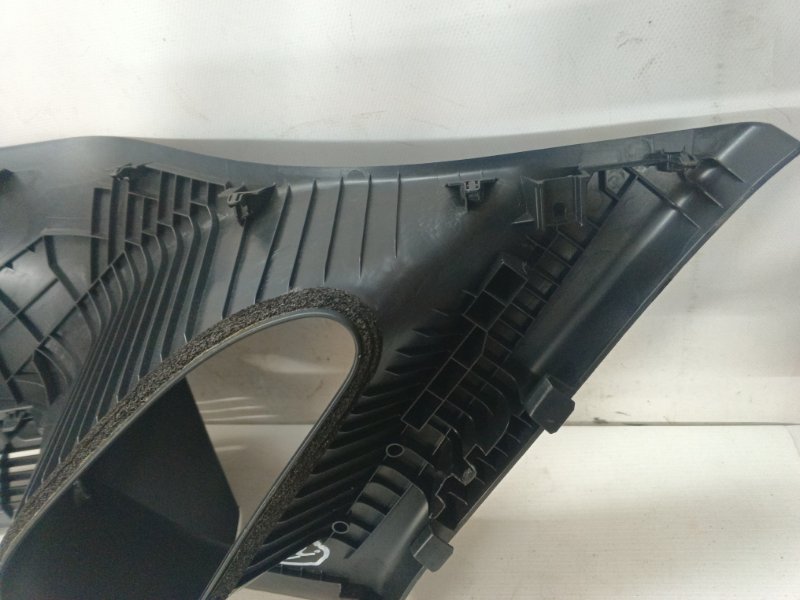 Обшивка стойки Mazda CX-30 2020