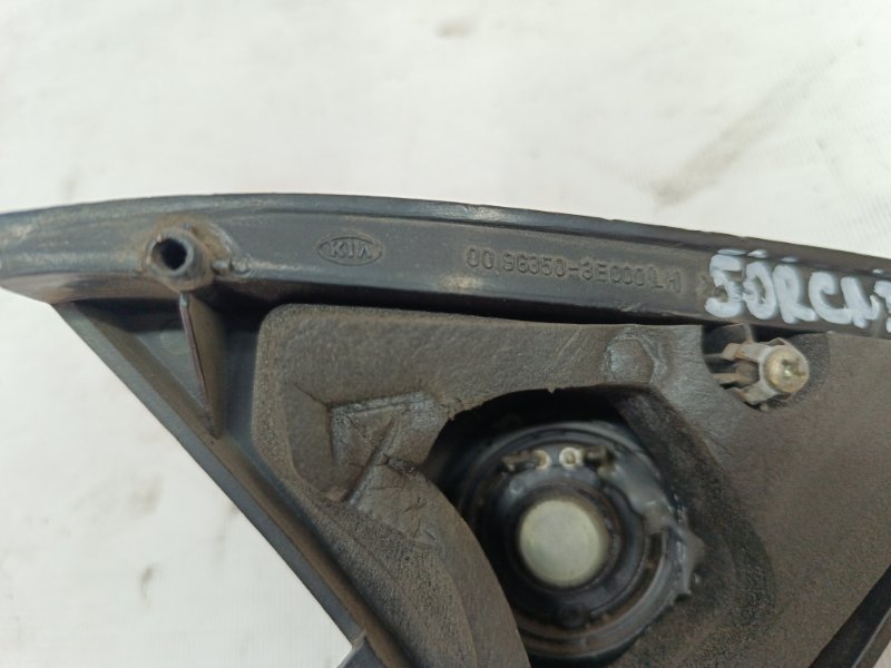 Накладка зеркала внутренняя Kia Sorento 2002