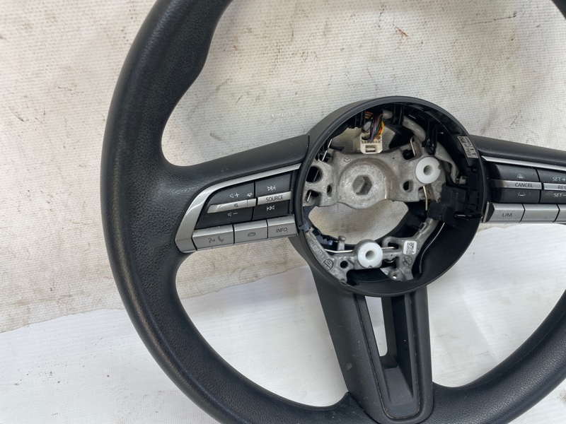Рулевое колесо Mazda CX-30 2020