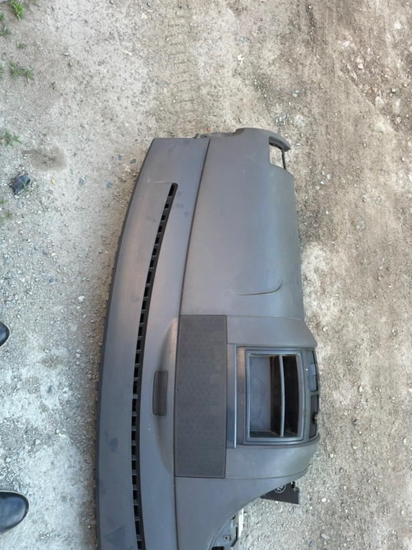 Торпедо Volkswagen Touareg 2003 7L