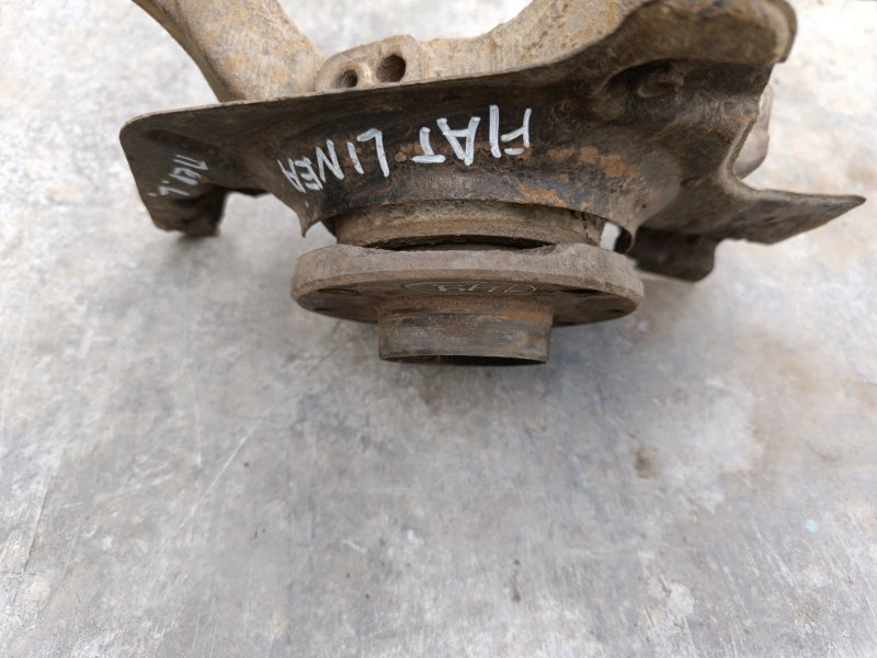 Кулак поворотный Fiat Linea 2008