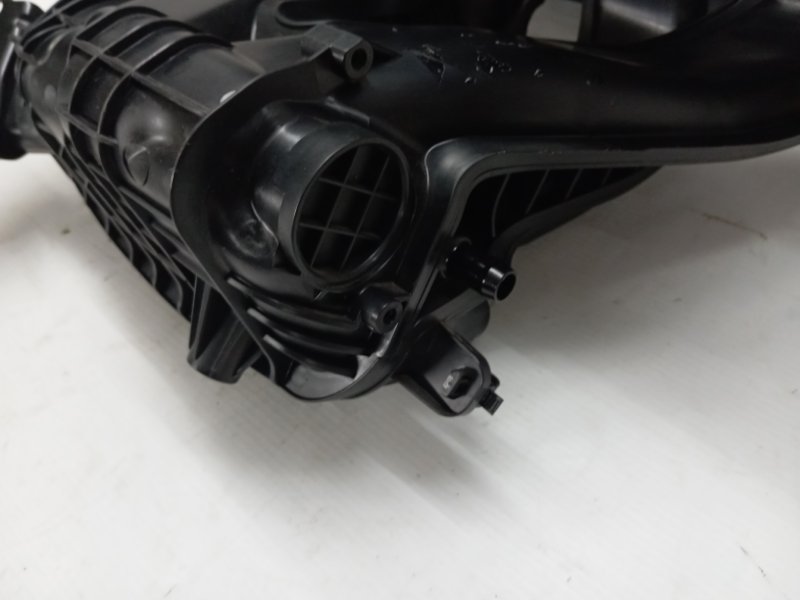 Впускной коллектор Mitsubishi Outlander 2021 GF8W