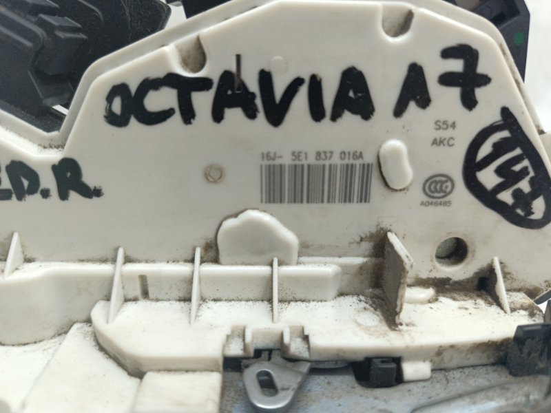 Замок двери Skoda Octavia 2015 A7