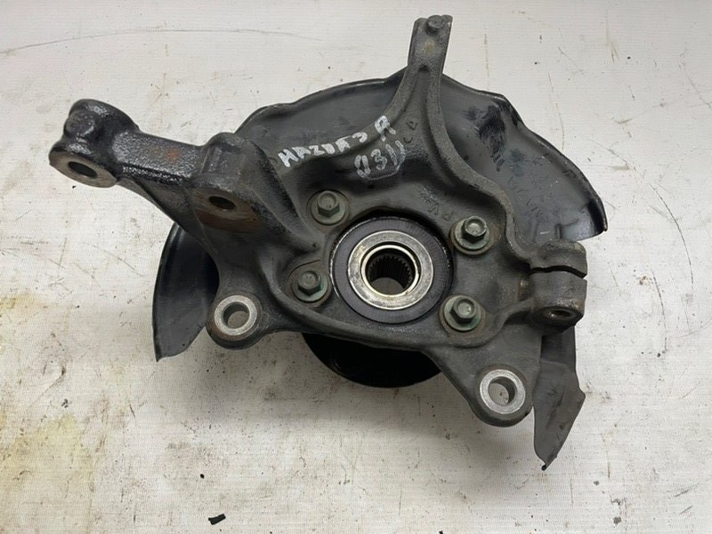 Кулак поворотный Mazda Mazda 3 2015 BM